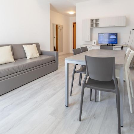 Residence Hotel Angeli Rimini Exterior photo